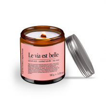 Sojowa świeca zapachowa w słoiku - La Vie Est Belle